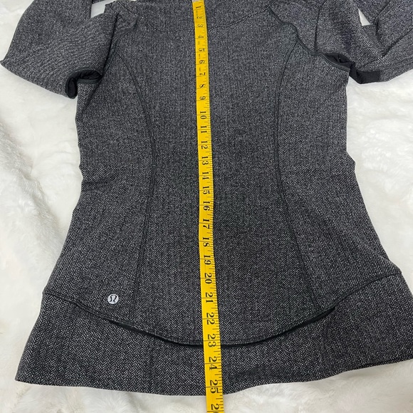 lululemon Think Fast Pullover Sz 8 - Picture 8 of 10